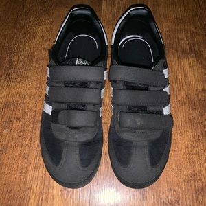 Kids shoes
